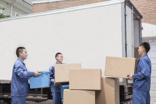Liability and insurance responsibilities for stored goods